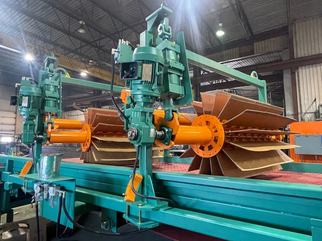 Équipements de sciage et convoyeurs industriels fabriqués par Industries Bofab